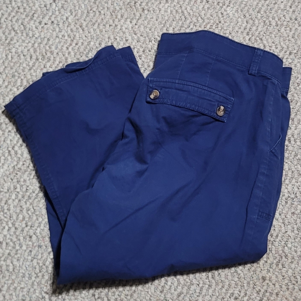 Dockers Capris - image 3